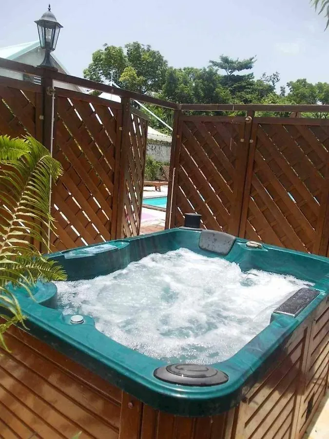Gite Bagatelle Classe 2 Etoiles Sainte-Rose Guadeloupe
